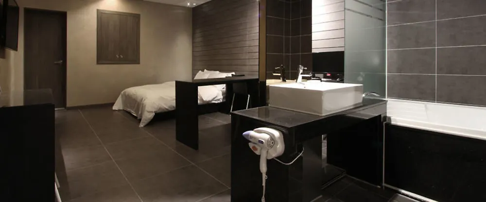 Antives Hotel Goyang 3*,